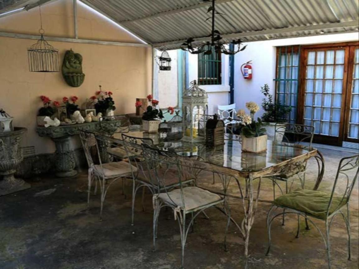 The Green Acorn Guest House Ficksburg Exteriör bild