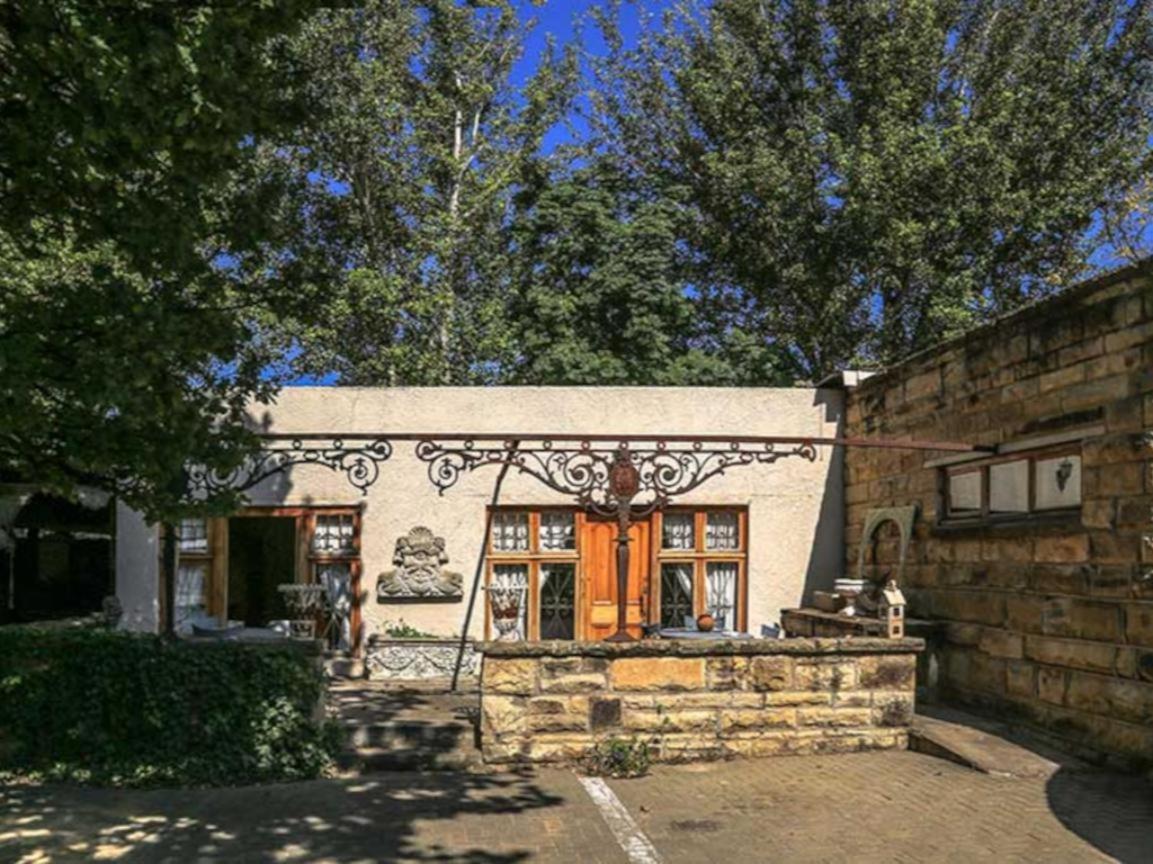 The Green Acorn Guest House Ficksburg Exteriör bild